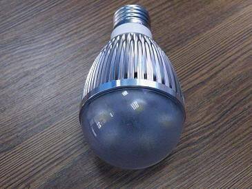 Светодиодная лампа QP-03 5W